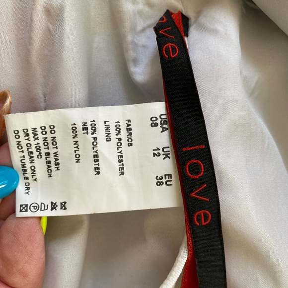 Very elegant Love design dress - Picture 5 of 5